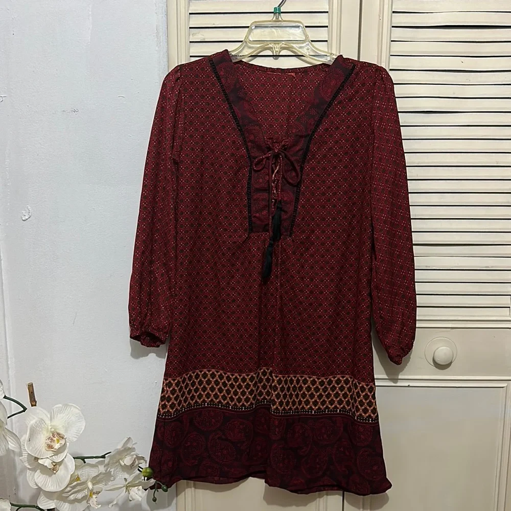 Dress - Picture 1 of 4